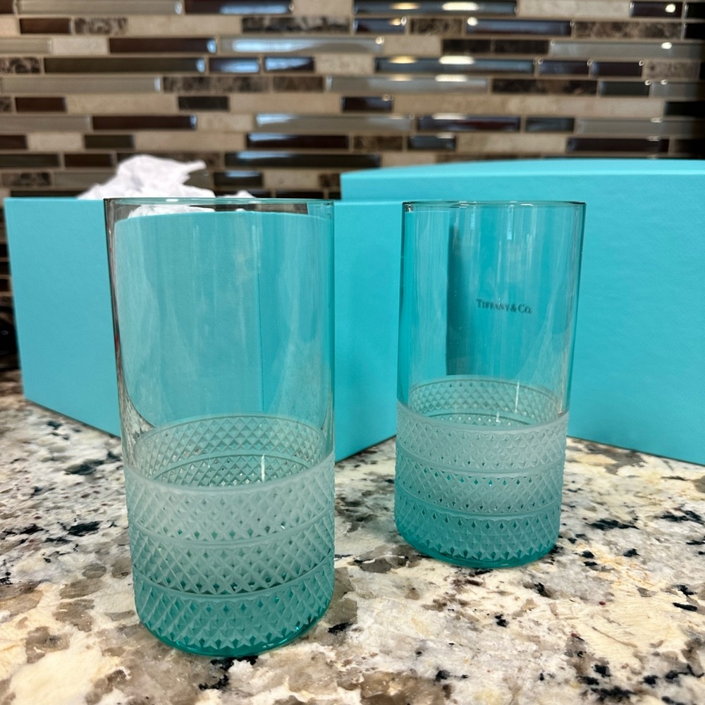 Set of 6 Tiffany Blue Glasses